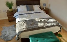Lovely Shared 3 Bed Home Near The Thames